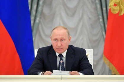Путин счел необходимым общественный контроль за работой правительства