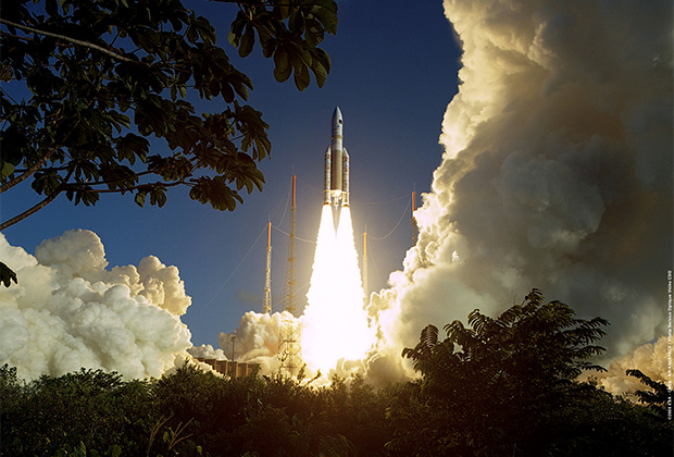 Пуск ракеты Ariane 5 с Куру во Французской Гвиане