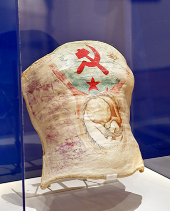 Гипсовый корсет, который Кало носила после семи операций на позвоночнике в 1950 году