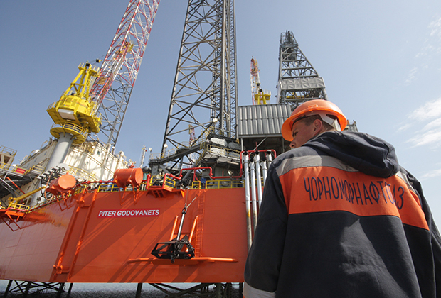 Буровая платформа «Черноморнефтегаза».