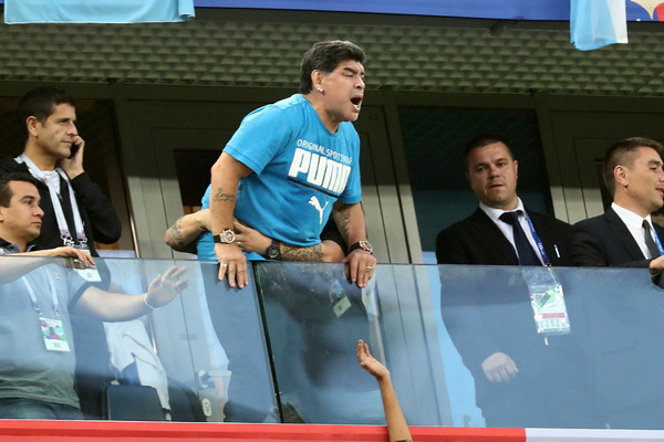 Диего Марадона на матче Аргентина — Нигерия