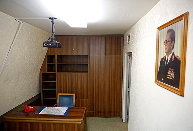 Рабочий кабинет Тито в секретном бункере
