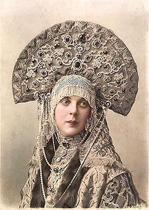 Княгиня Ольга Константиновна Орлова (урожденная княгиня Белосельская-Белозерская) на балу 1903 года