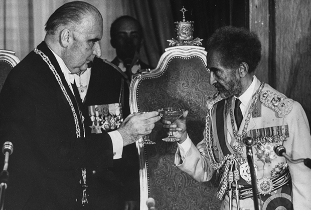 Дабы почтить вниманием императора Эфиопии, в Аддис-Абебу приезжали многие мировые лидеры. Например, в 1973 году страну посетил президент Франции Жорж Помпиду.