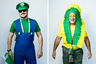 Слева: Марко из Бразилии. Приехал с друзьями, все оделись в костюмы Марио и Луиджи.


Справа: Хосе Алимо, Бразилия. Предстал в типичном бразильском костюме — украшении из перьев.