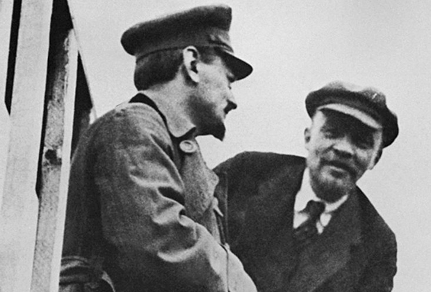 Лев Троцкий и Владимир Ленин