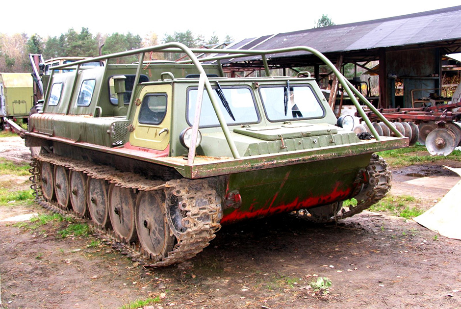 В конце 60-х годов на смену ГАЗ-47 пришла его обновленная версия — ГАЗ-71. Эта модель выпускалась до 1985 года, и ее до сих пор можно встретить в Арктике.
