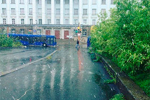 «Вот оно какое – наше лето» Жители Заполярья увидели этот снег и ужаснулись: репортаж из Instagram