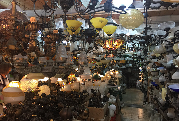 Блошиный рынок Пишпишим и антикварные магазины Яффо — место, где можно найти самые неожиданные предметы