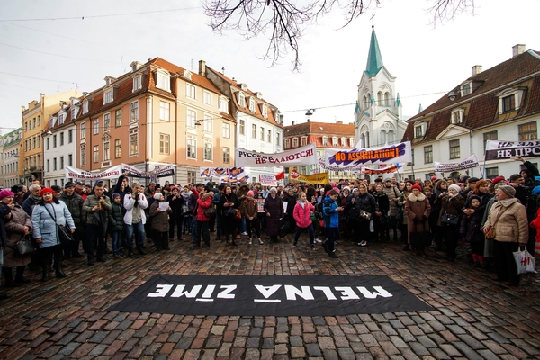 Протесты против закона о полном переводе школ на латышский язык обучения