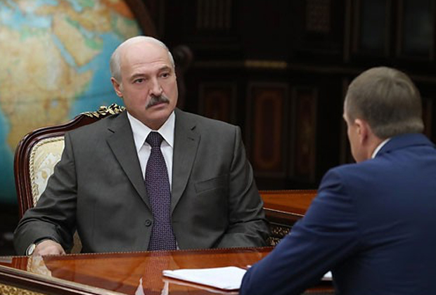 Александр Лукашенко и Анатолий Исаченко