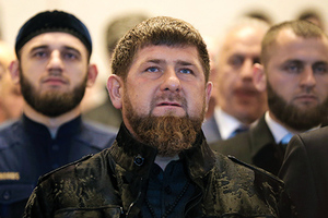Убийцу полковника Буданова похоронили в Чечне Чеченцы считают его героем. С ним простился лично Рамзан Кадыров