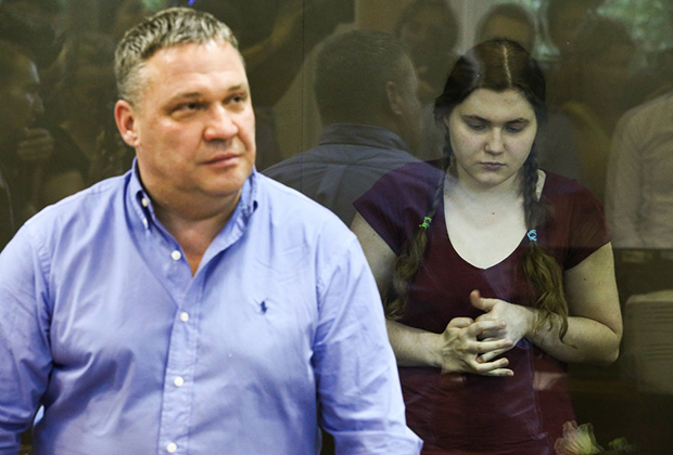 Отец обвиняемой Дмитрий Павликов и Анна Павликова в Дорогомиловском суде 