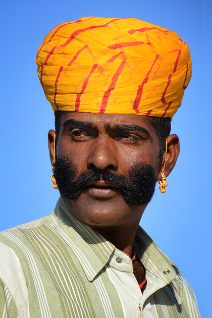 Раджастхан (Rajasthan, буквально — «страна раджей») — самый большой штат в Индии, расположен на северо-западе страны, образован в 1949 году на территории исторической области Раджпутана. Раджастханцы — большинство населения штата.