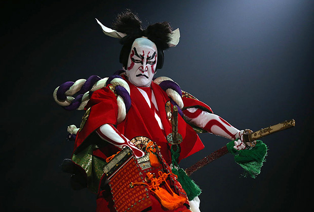Актер театра кабуки Шидо Накамура на сцене