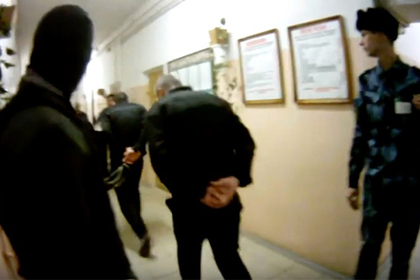 Опубликованы новые видео избиений заключенных в ярославской колонии