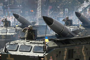 Вся украинская рать В Киеве провели самый грандиозный парад за всю историю. Почти никто не пострадал