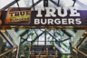 True Burgers — еще одно заведение-пионер на московской бургерной сцене 