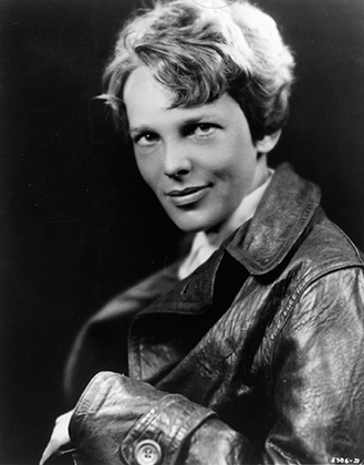 Амелия Эрхарт в пилотской куртке (ноябрь 1930 года)