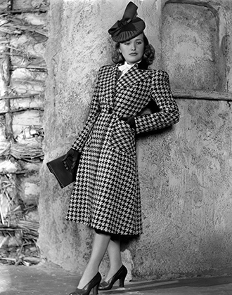 Присцилла Лейн демонстрирует модную коллекцию, 1939 года