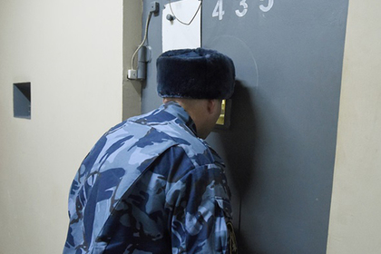 Заморозивший до смерти россиянина полицейский пойдет под суд