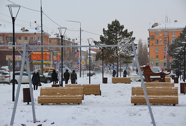 Центральная улица в Новотроицке, благоустроенная в рамках программы «5 шагов благоустройства»