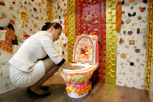 «Шоколадница» проверит информацию о скрытых камерах в туалетах: Бизнес: Бизнес: afisha-piknik.ru