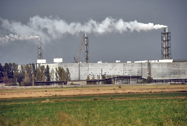 Завод «Крымский Титан»