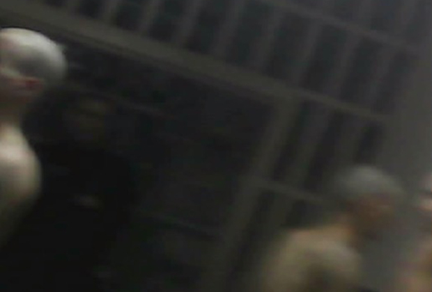 Внутренняя решетка в помещении 12-го отряда, попавшая на видео издевательств