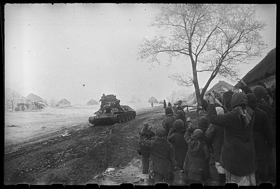 Освобождение села. Западный фронт, 1944 год.