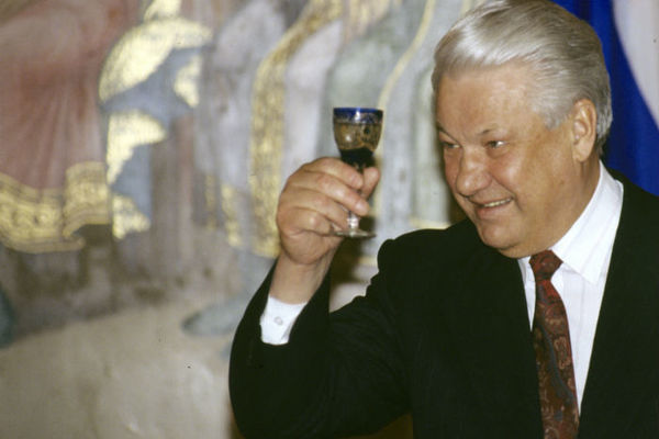 Первый президент России Борис Ельцин