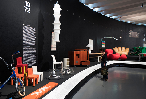 Экспозиция в миланском музее архитектуры и дизайна Triennale во время недели Salone del Mobile