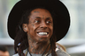 Lil' Wayne был одним из первых рэперов, нанесших татуировки на лицо. Первое время популярностью в хип-хоп среде пользовались татуировки в виде слез, которые наносились в память о погибших близких людях. Но в некоторых тюрьмах США насильники так отмечают «опущенных» ими других заключенных. 
