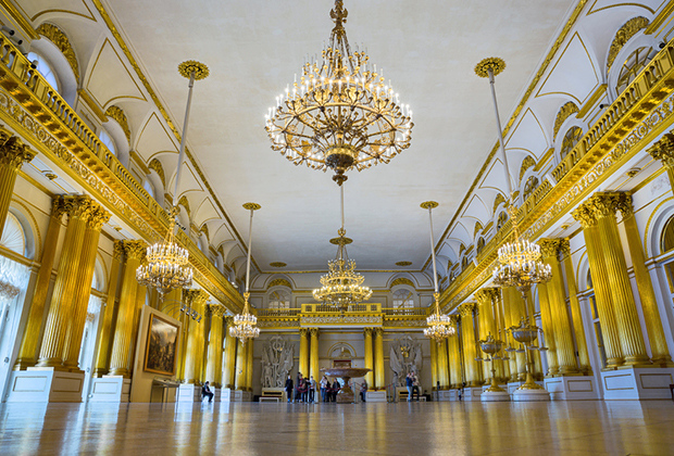 Гербовый зал Зимнего дворца. 