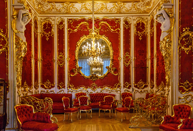 Интерьеры Эрмитажа — одного из любимых детищ императрицы, собравшей одну их лучших коллекций в Европе. 