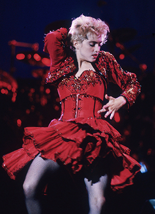 Мадонна на концерте на стадионе «Уэмбли», 1987 год