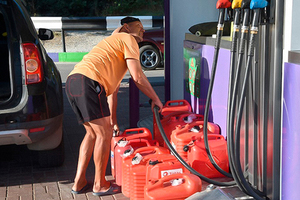 В поисках логики Как сохранить цены на бензин