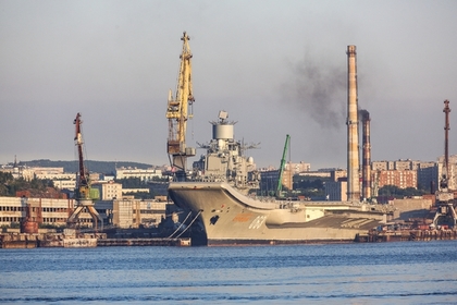 «Адмирал Кузнецов» не пострадал из-за аварии плавучего дока