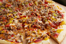 Пицца чизбургер — любимое блюдо Джорджа Буша-младшего. В годы его президентства эта пицца появилась в меню практически всех пиццерий, фастфудов и кафе страны. 
