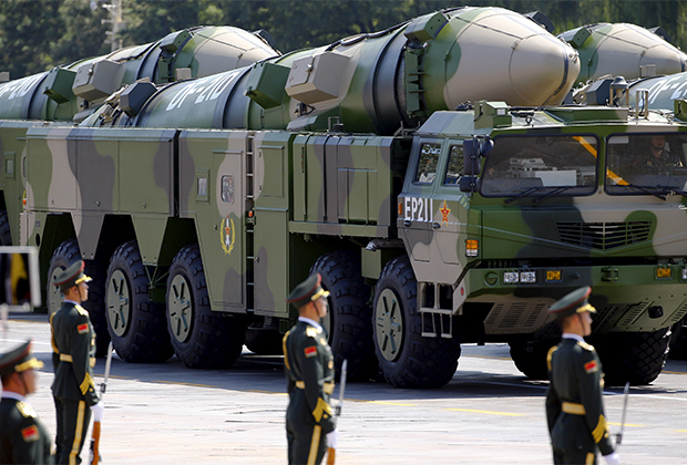 Ракеты DF-21D на площади Тяньаньмэнь (Пекин)