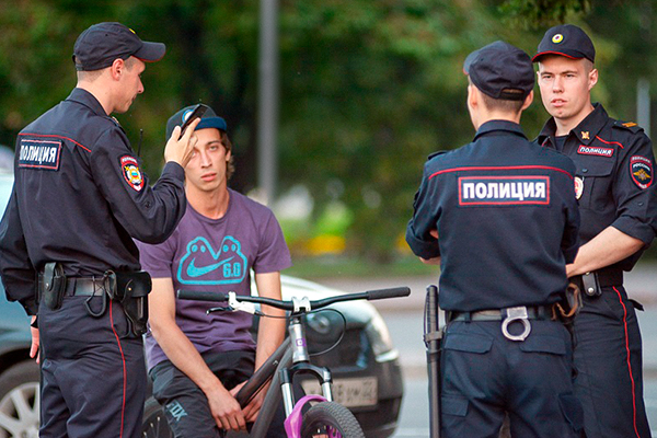 Что делать если полиция бездействует по заявлению о краже прошло 4 дня и тишина. | ru