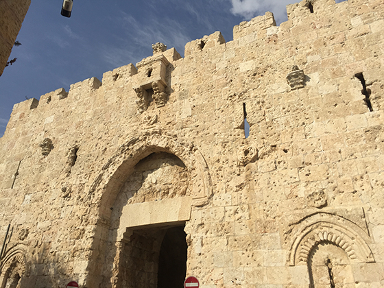 Стены Старого города в Иерусалиме хранят следы обстрела Шестидневной войны