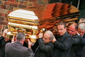 Бизнес на костях Почему выгодно вкладывать деньги в крематории и кладбища