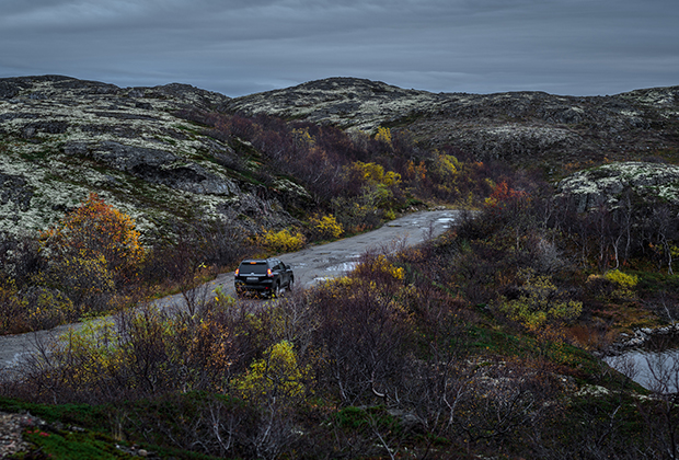 Виды Кольского полуострова. В кадре — Toyota Land Cruiser Prado летчика Игоря. 