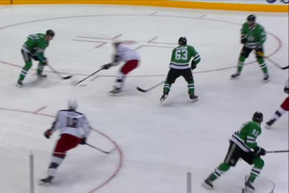 Россиянин спас пустые ворота и заслужил овации фанатов НХЛ