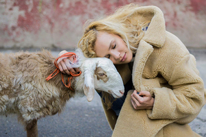 «Овчинка выделки… стоит» Россияне стали делать натуральные шубы, не убивая животных 