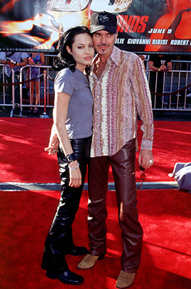Джоли с мужем Биллом Бобом Торнтоном на премьере фильма «Угнать за 60 секунд», 2000 год