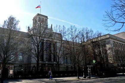 Полиция оцепила здание посольства России в Германии
