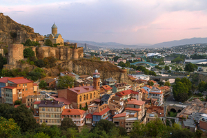 Никаких хинкали! Бутики, террасы и дворики: где найти секретные места Тбилиси