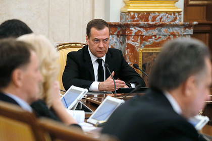 Медведев вспомнил про неудачный опыт СССР